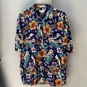 Hawaiian print button down shirt. Vintage Pierre Cardin  shirt ✨size L